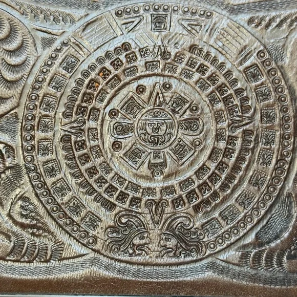 Vintage Mexican Tooled Leather Purse Mayan Calendar and Flowers - Picture 10 of 12
